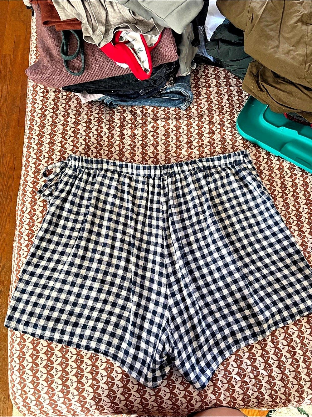 Old Navy High-Waisted Wrap-Front Mini Skort Blue & White Large
